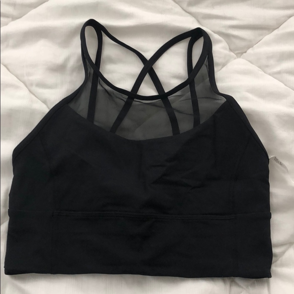 Lululemon black sports crop top